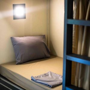 Dormitory Room Mixed